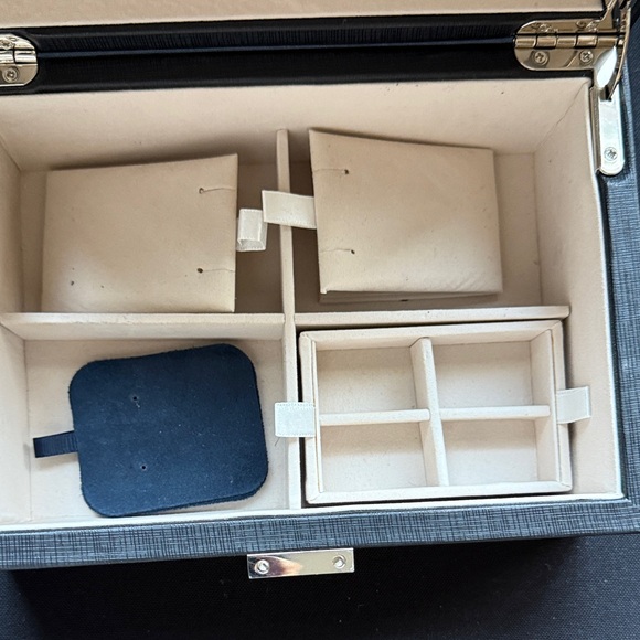 Black Jewelry Box for women - Picture 2 of 5